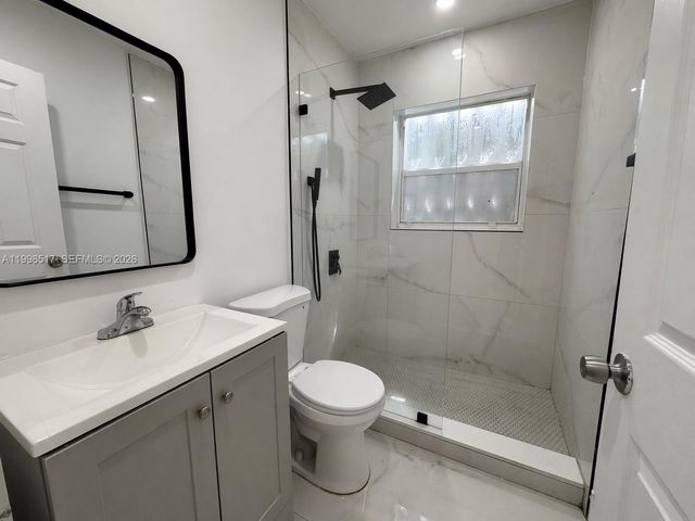 736 NW 41st St, Miami, FL 33127