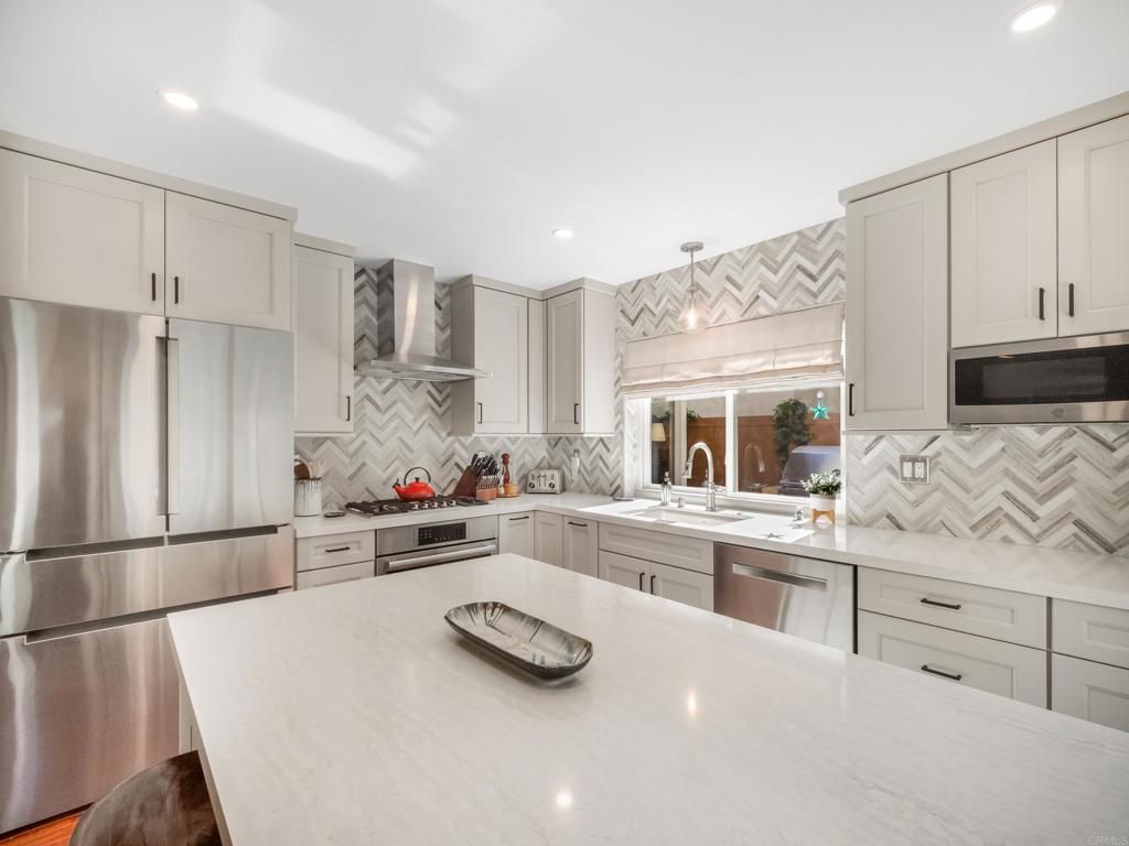 Image 12 of property listing at 4288 Kerwood Court, San Diego, CA 92130