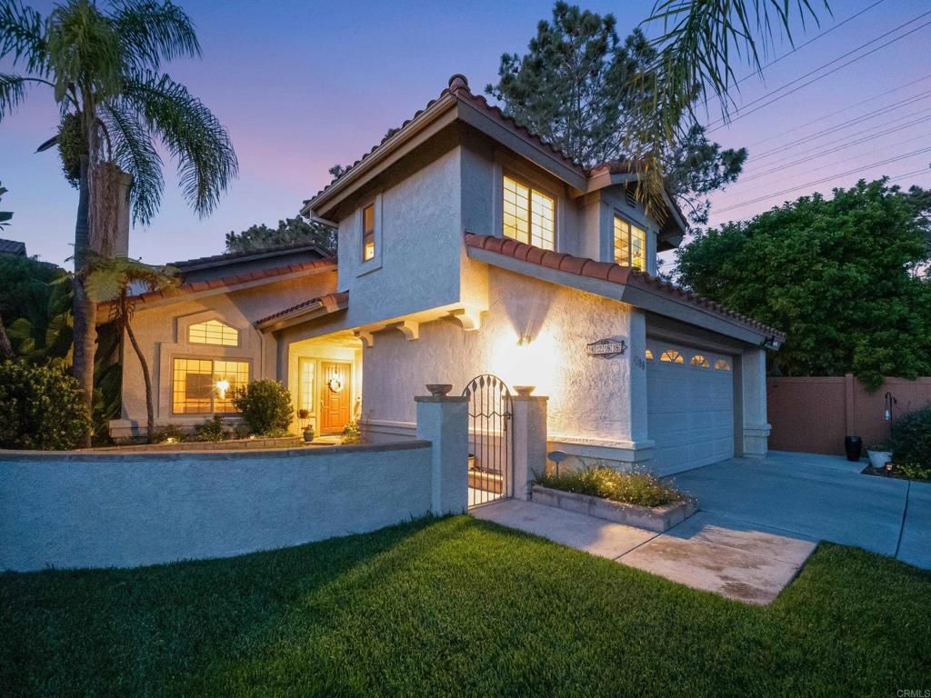 Image 3 of property listing at 4288 Kerwood Court, San Diego, CA 92130