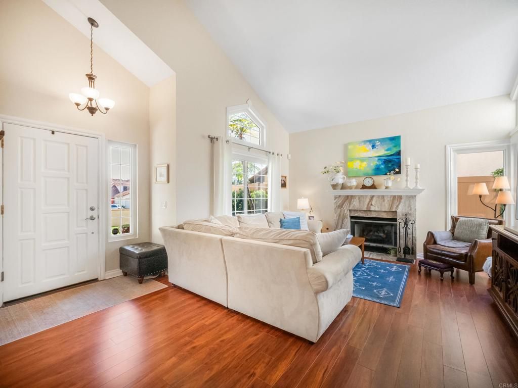 Image 5 of property listing at 4288 Kerwood Court, San Diego, CA 92130