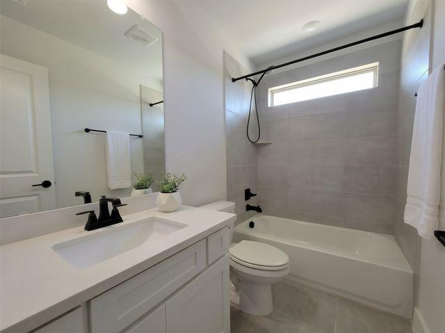 1801 Hidden Creek Drive, Midlothian, TX 76065