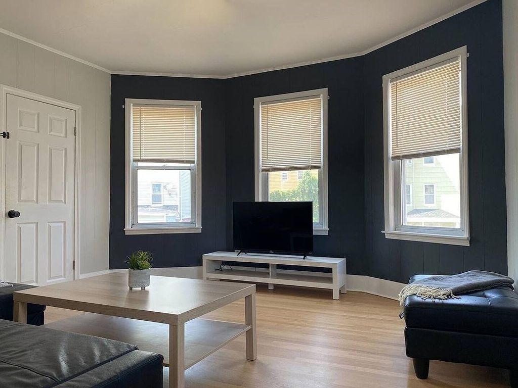 12 E. Shelby St 2, Worcester, MA 01605