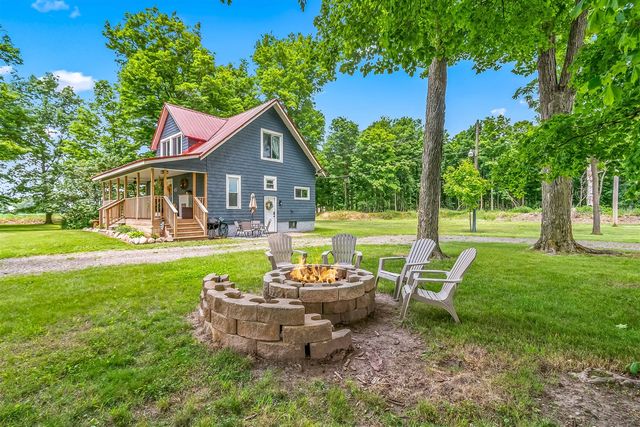 1052 Carpenter Road, Bronson, MI 49028