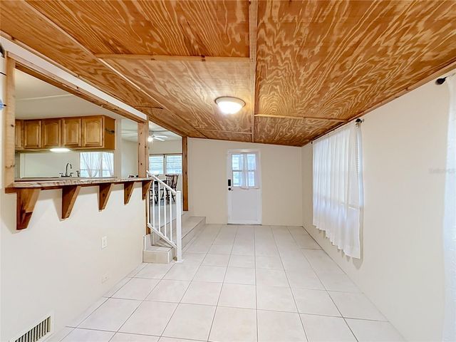 1514 RIDGE ROAD, Tavares, FL 32778