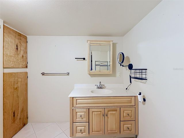 1514 RIDGE ROAD, Tavares, FL 32778