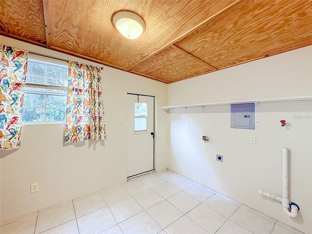 1514 RIDGE ROAD, Tavares, FL 32778