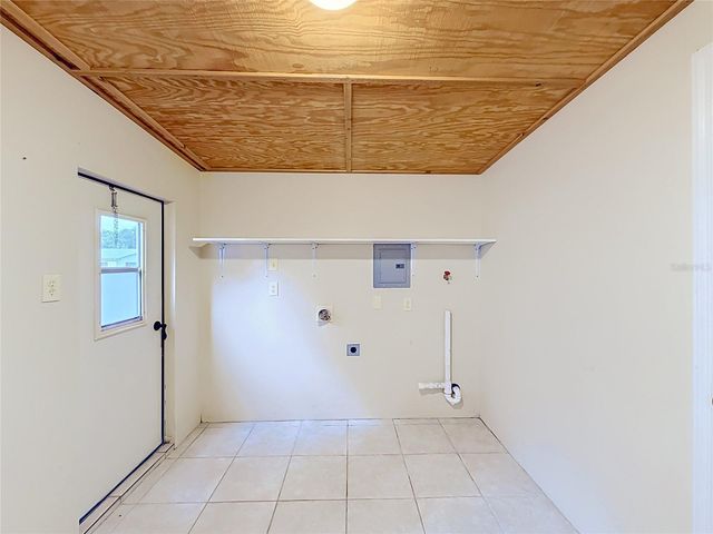 1514 RIDGE ROAD, Tavares, FL 32778