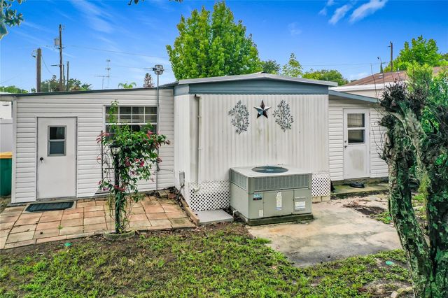 1514 RIDGE ROAD, Tavares, FL 32778