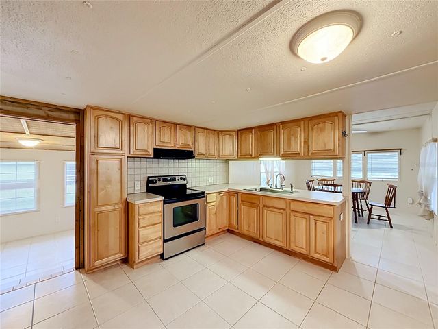 1514 RIDGE ROAD, Tavares, FL 32778