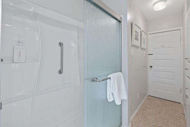 909 Hudgins ST, Smithville, TX 78957