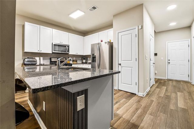 1062 Valley Rock Drive, Lithonia, GA 30058