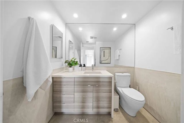 719 Venice Boulevard, Venice, CA 90291