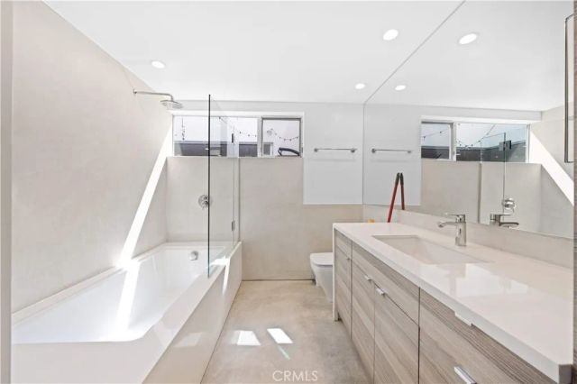 719 Venice Boulevard, Venice, CA 90291