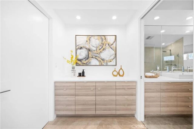 719 Venice Boulevard, Venice, CA 90291