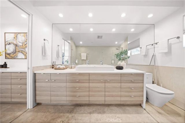 719 Venice Boulevard, Venice, CA 90291