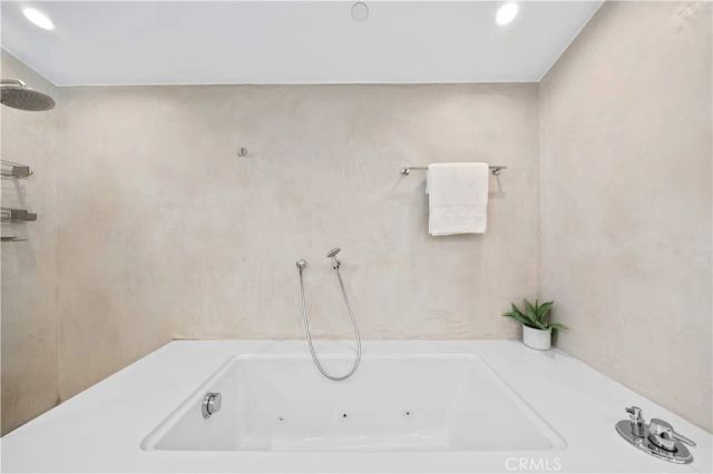 719 Venice Boulevard, Venice, CA 90291