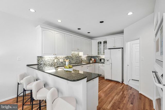 10003 DONAL LN, Vienna, VA 22181