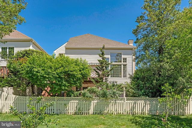 10003 DONAL LN, Vienna, VA 22181