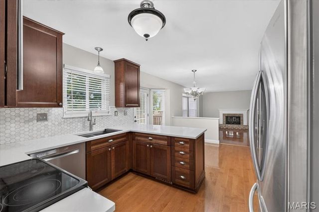 234 Westridge Parc Lane, Ellisville, MO 63021