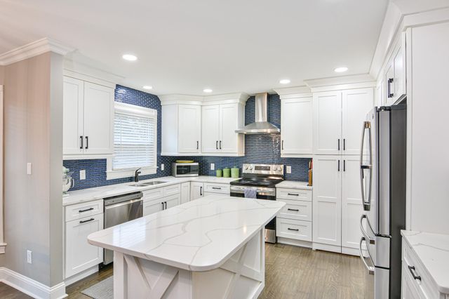 1165 Chetford Drive, Lexington, KY 40509