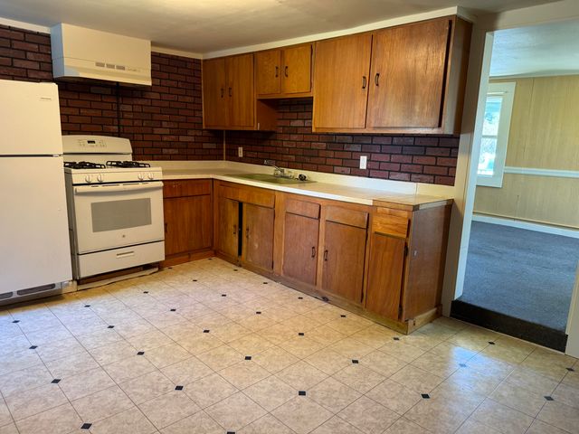 18 Hill Street, Keeseville, NY 12944