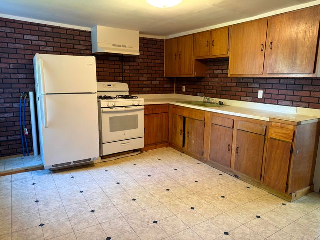 18 Hill Street, Keeseville, NY 12944