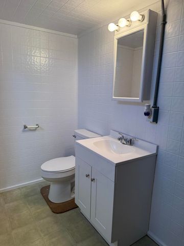 18 Hill Street, Keeseville, NY 12944