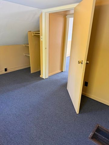 18 Hill Street, Keeseville, NY 12944