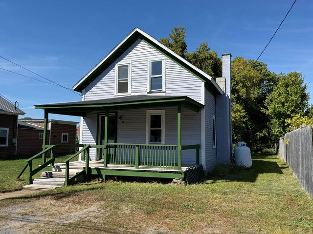 18 Hill Street, Keeseville, NY 12944