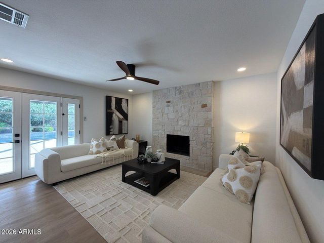 4939 E SWEETWATER Avenue, Scottsdale, AZ 85254