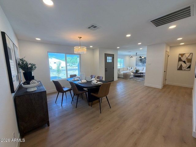 4939 E SWEETWATER Avenue, Scottsdale, AZ 85254