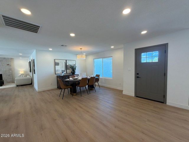 4939 E SWEETWATER Avenue, Scottsdale, AZ 85254