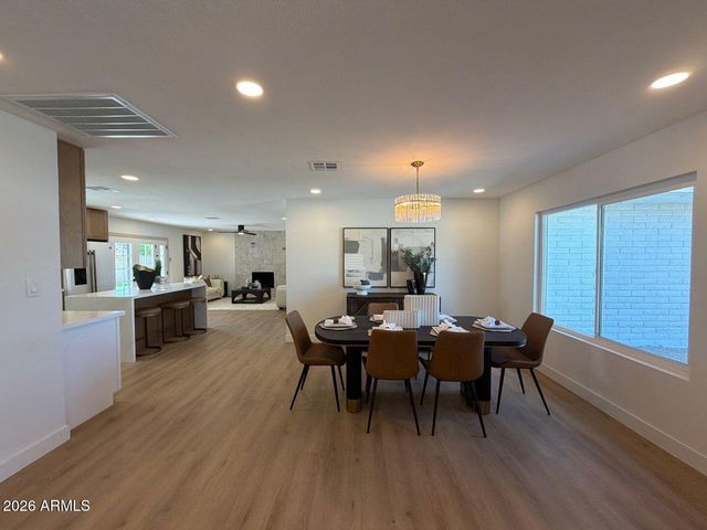 4939 E SWEETWATER Avenue, Scottsdale, AZ 85254