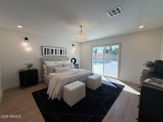 4939 E SWEETWATER Avenue, Scottsdale, AZ 85254