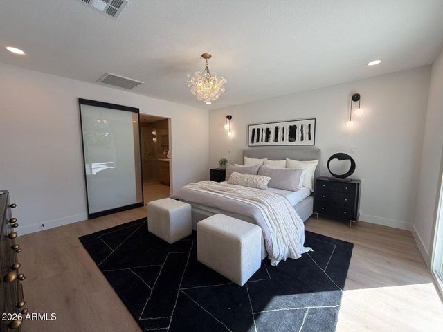 4939 E SWEETWATER Avenue, Scottsdale, AZ 85254