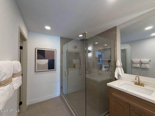 4939 E SWEETWATER Avenue, Scottsdale, AZ 85254