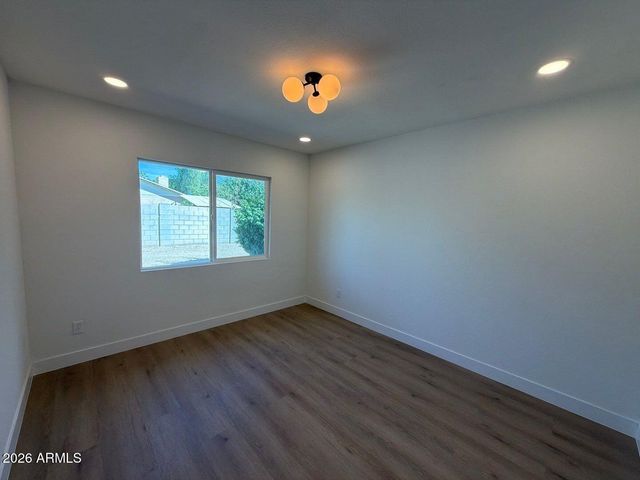 4939 E SWEETWATER Avenue, Scottsdale, AZ 85254