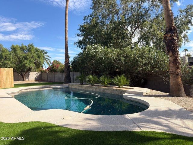 4939 E SWEETWATER Avenue, Scottsdale, AZ 85254
