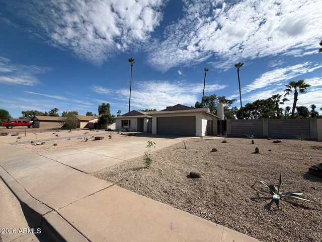 4939 E SWEETWATER Avenue, Scottsdale, AZ 85254