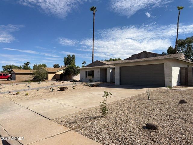 4939 E SWEETWATER Avenue, Scottsdale, AZ 85254