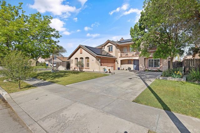 644 Contenta Court, Lemoore, CA 93245