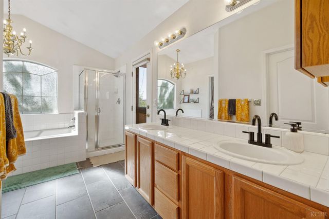 644 Contenta Court, Lemoore, CA 93245