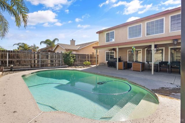 644 Contenta Court, Lemoore, CA 93245