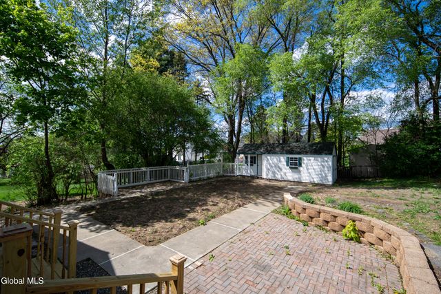 22 Verdi Boulevard, Colonie, NY 12110