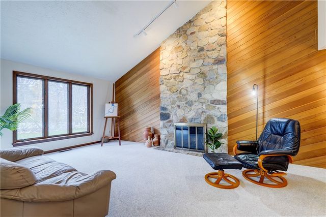 15 White Briar, Pittsford, NY 14534