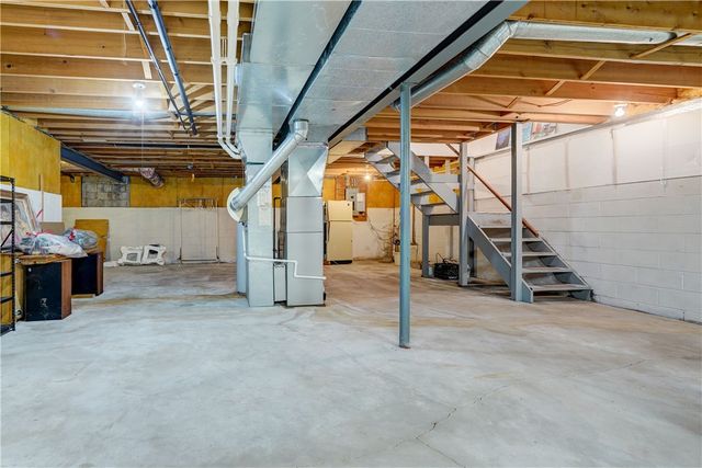 15 White Briar, Pittsford, NY 14534