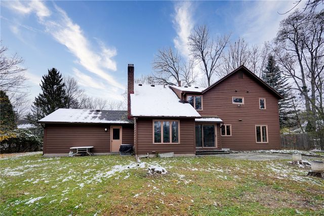 15 White Briar, Pittsford, NY 14534