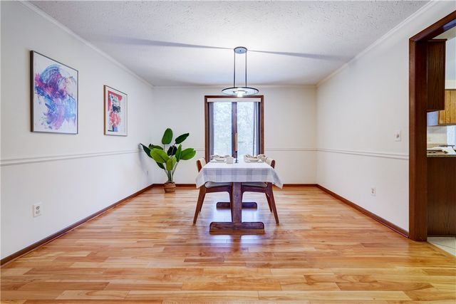 15 White Briar, Pittsford, NY 14534