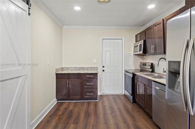 441 NE 30th St 1-2, Pompano Beach, FL 33064