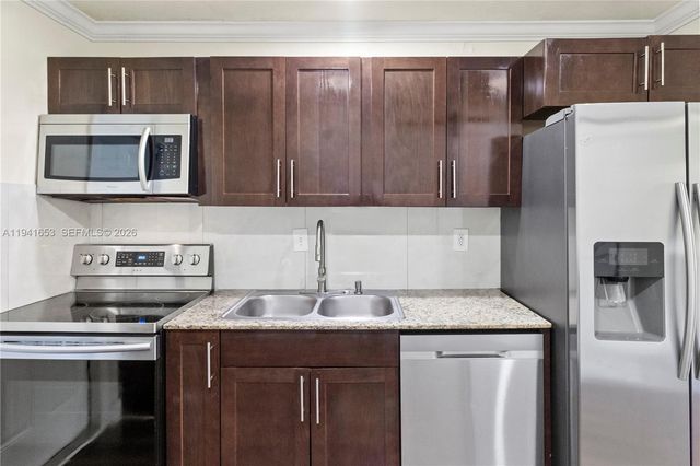 441 NE 30th St 1-2, Pompano Beach, FL 33064